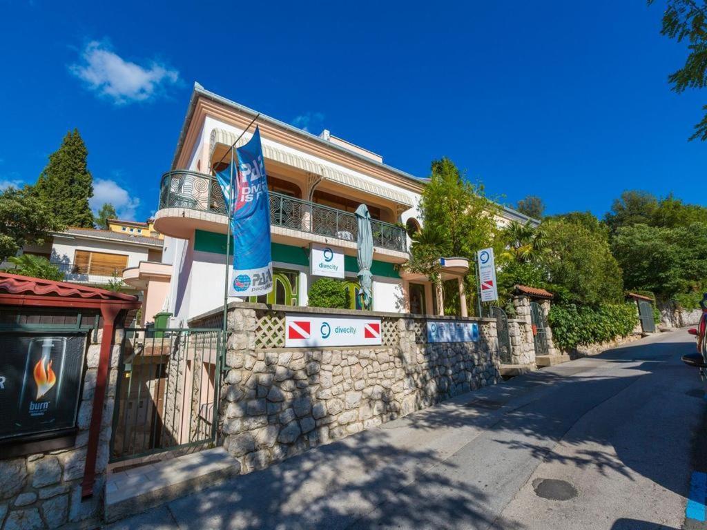 Apartments 30 M From The Beach Crikvenica Exterior foto